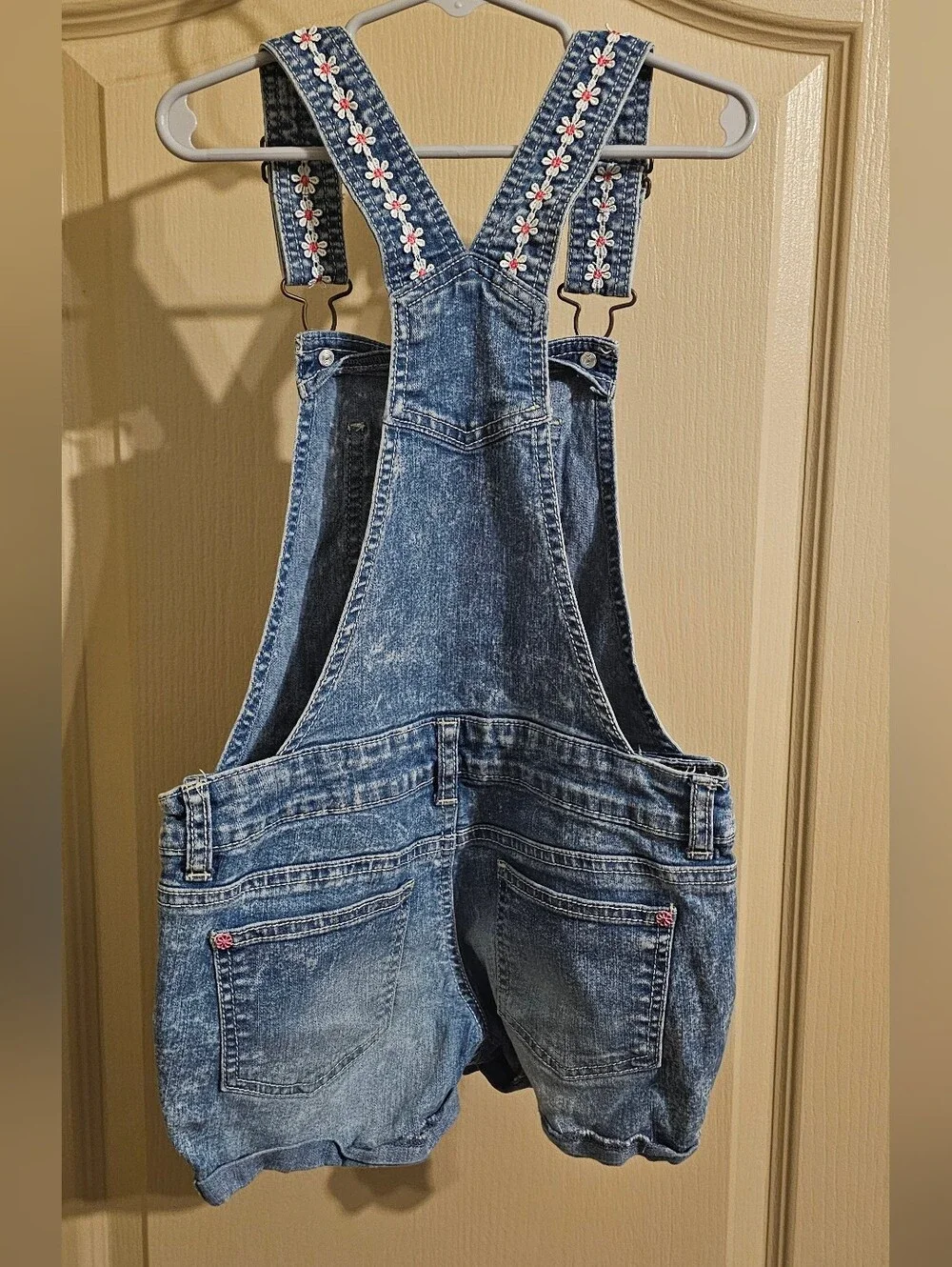 LEI Girls Medium 7/8 Embroidered Floral Jean Shorts Overalls